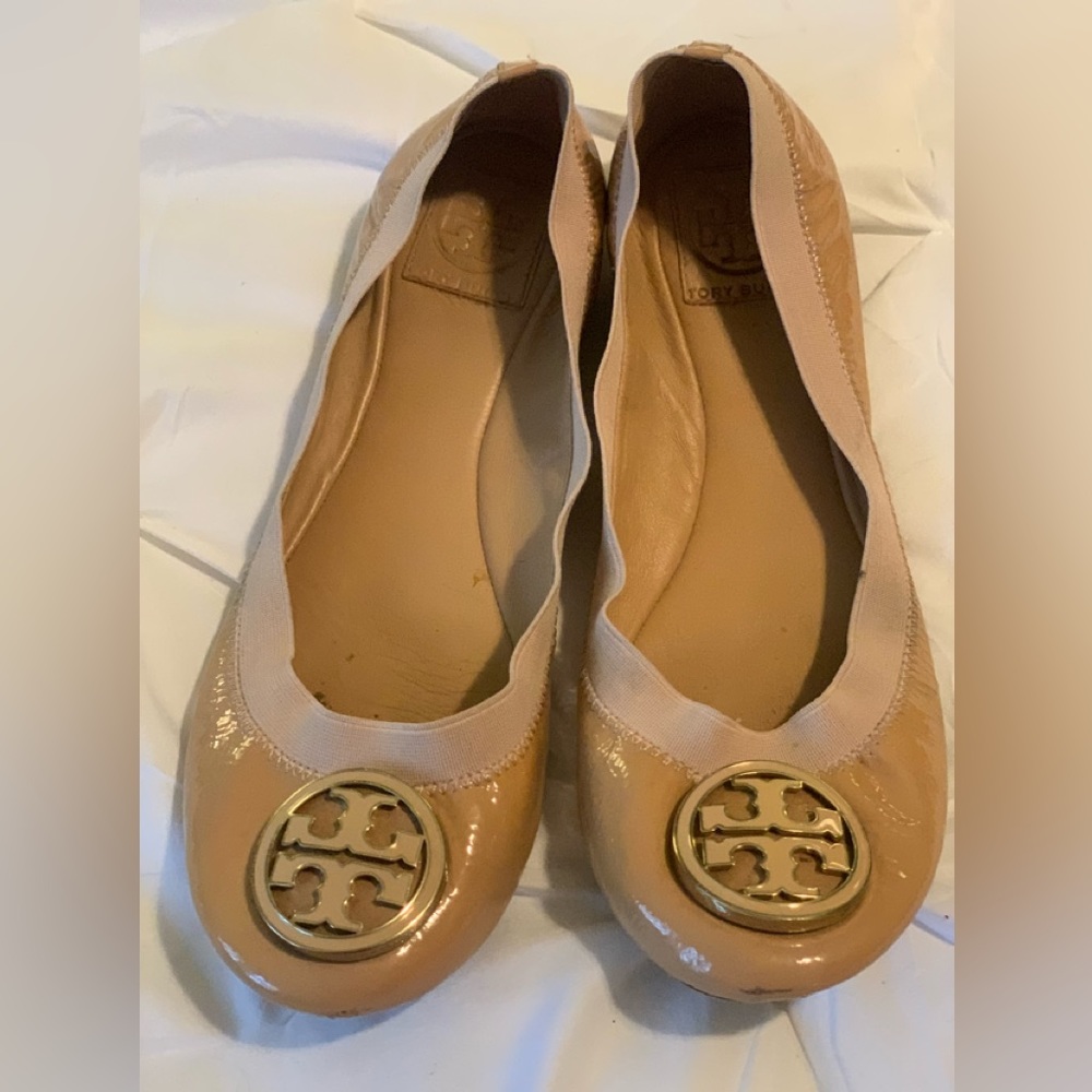 Tory Burch nude patent flats